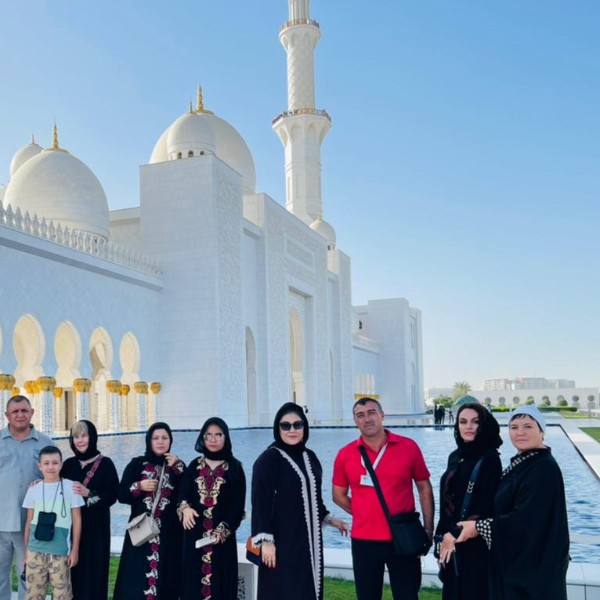 Александр  Путешествия и туризм:  Туристические агентства  ОАЭ (Дубай, Дубай)