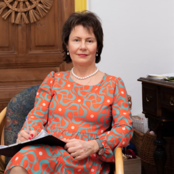 Dr.Yuliya Vlasova 