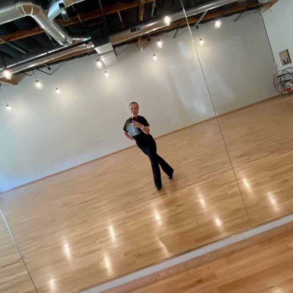 Антонина  Фитнес и спорт:  Танцы, аэробика, хореография  США (Калифорния, Санта-Барбара)